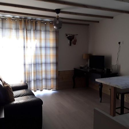 The Lodge Guesthouse Brittas Екстериор снимка