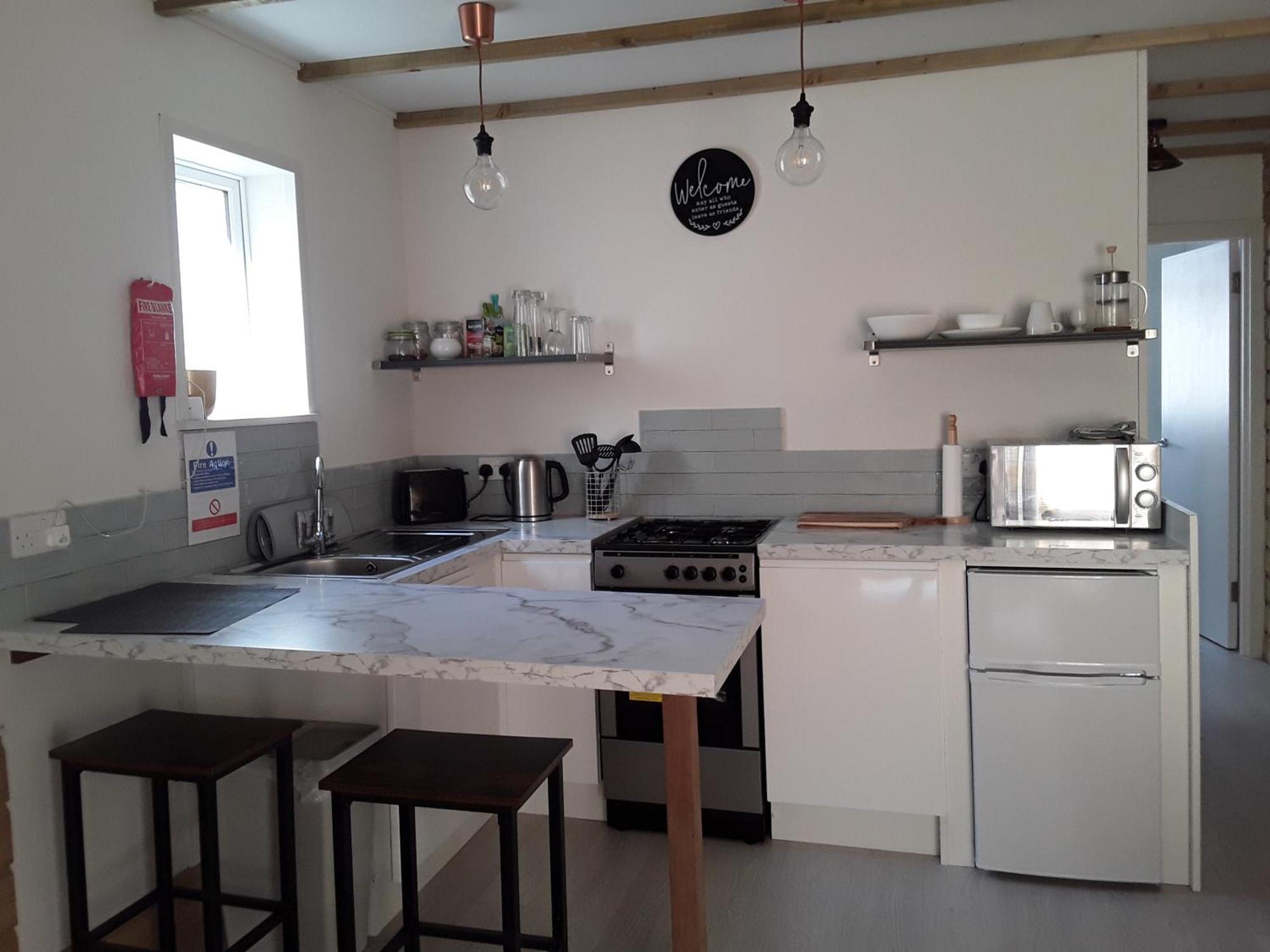 The Lodge Guesthouse Brittas Екстериор снимка